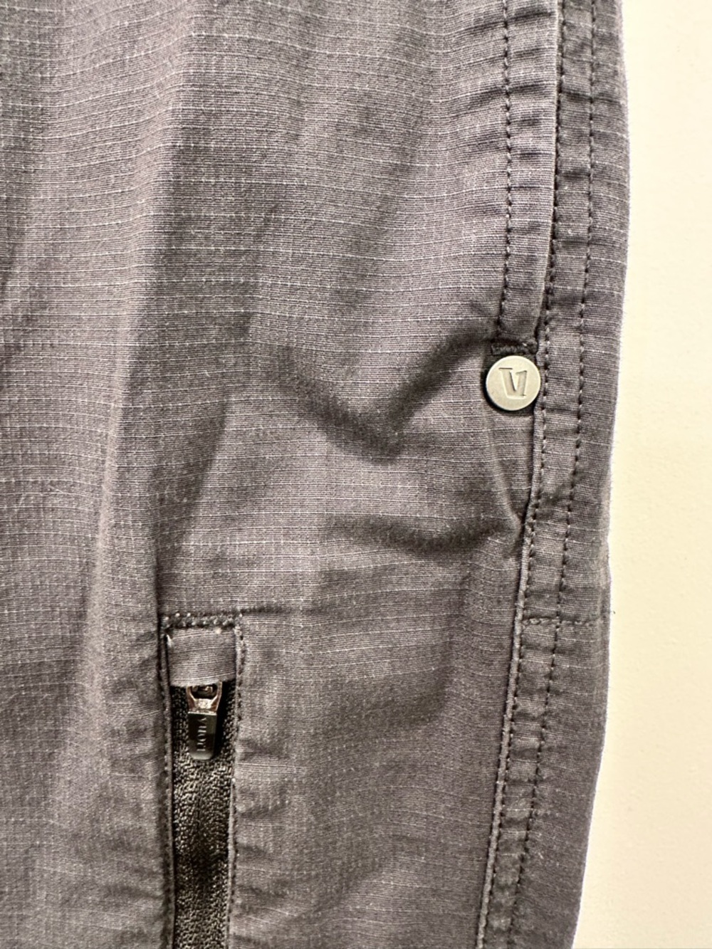 Vuori Ripstop Climber Pants Dark Gray Men's Small Travel Jogger V412 - Picture 2 of 6